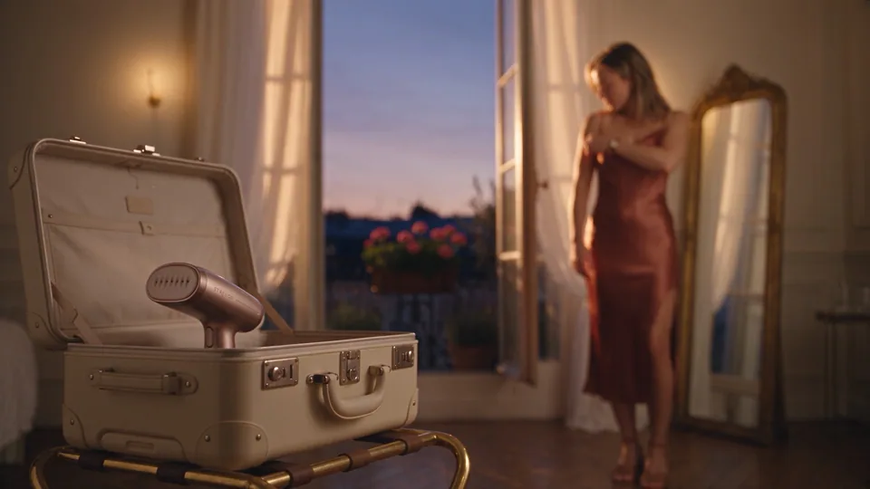 StreeGo: launch film and product visuals for a handheld steamer